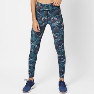 Sweaty Betty Zero Gravity Leggings, Size Small, 7/8 Length